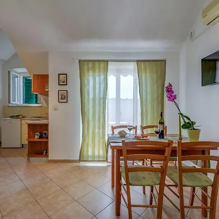 Obala Apartment *
